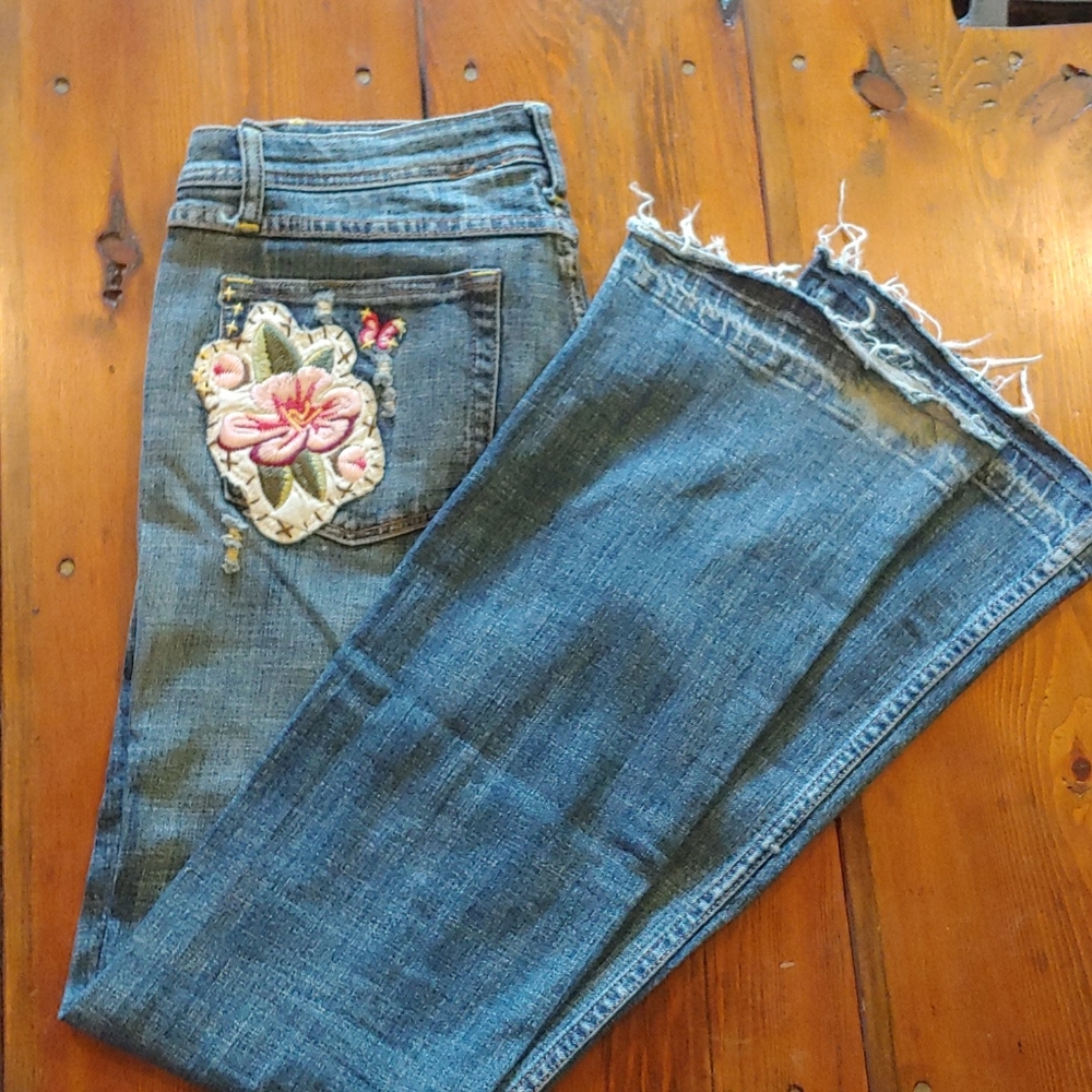 Super cute floral embellished jeans